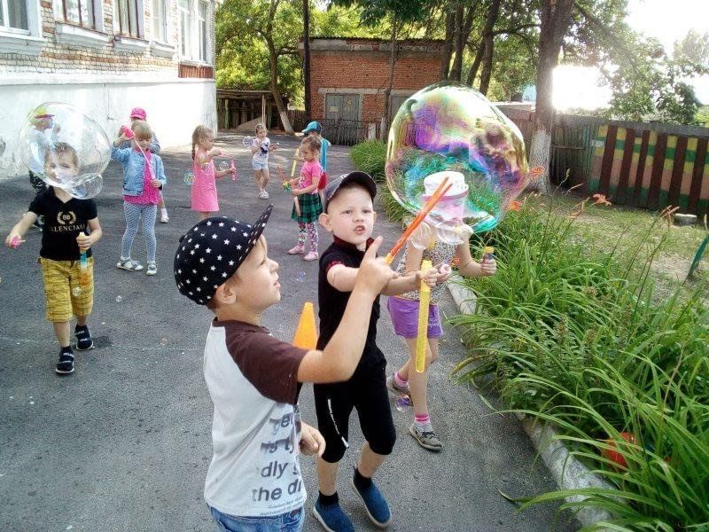 Картинки мыльные пузыри для детей в детском саду