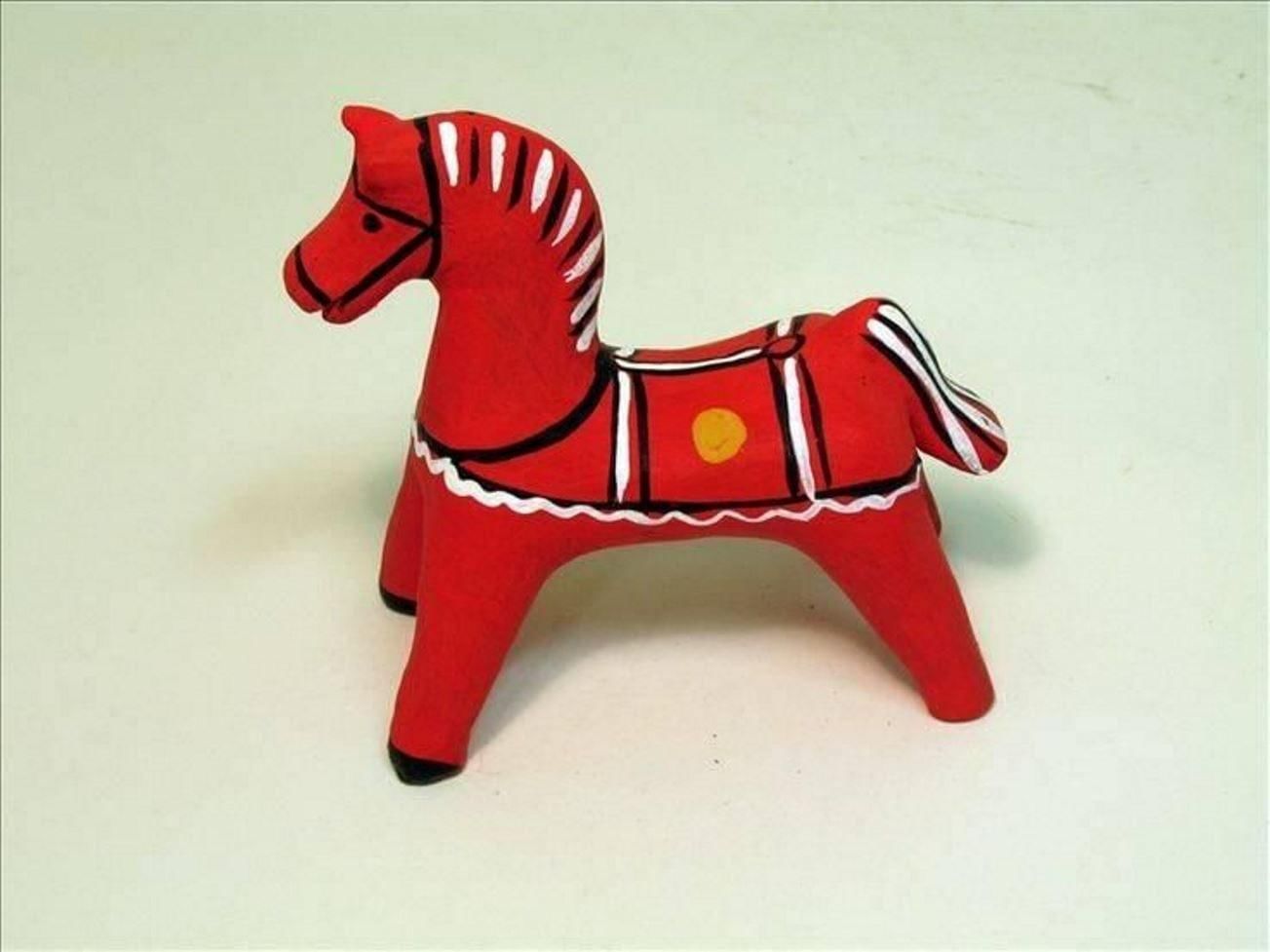 Каргопольская глиняная игрушка лошадка