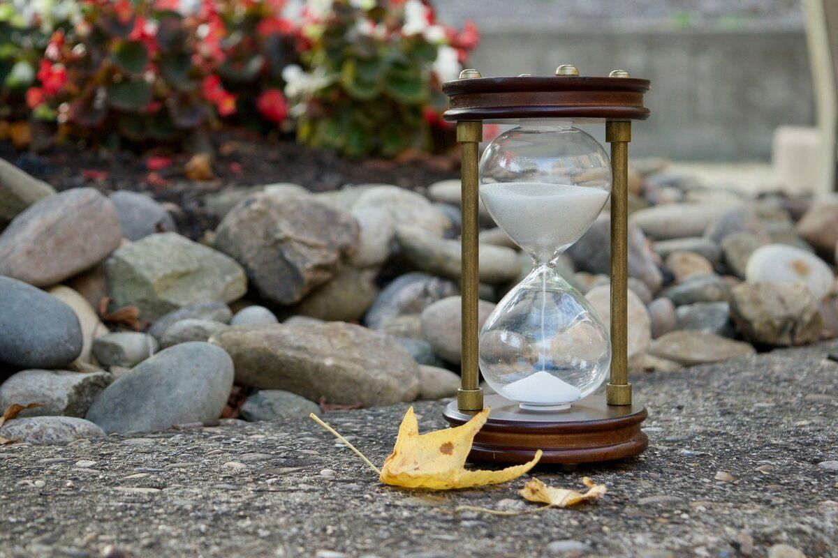Магия времени: от правил обращения с часами до песочных часов в качестве талисмана 54bddf85-f471-557f-83e2-5f89eee0d5c9