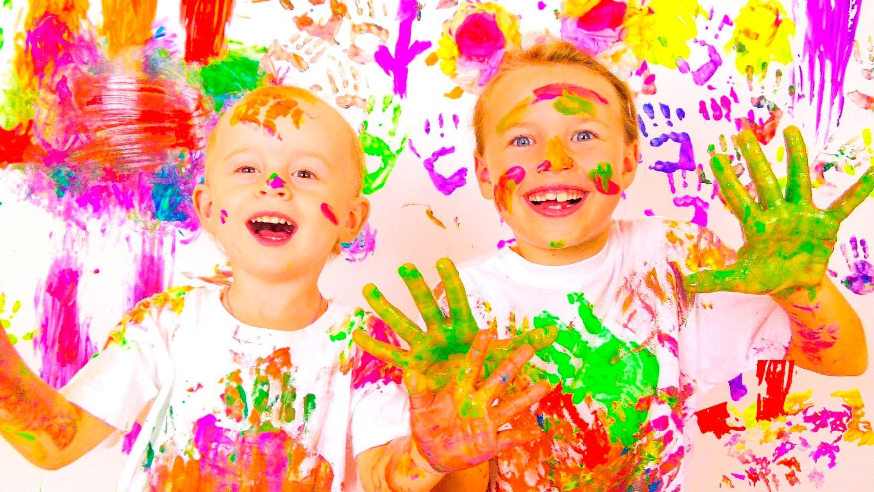 Children paint. Краски для детей. Свободное рисование для детей.