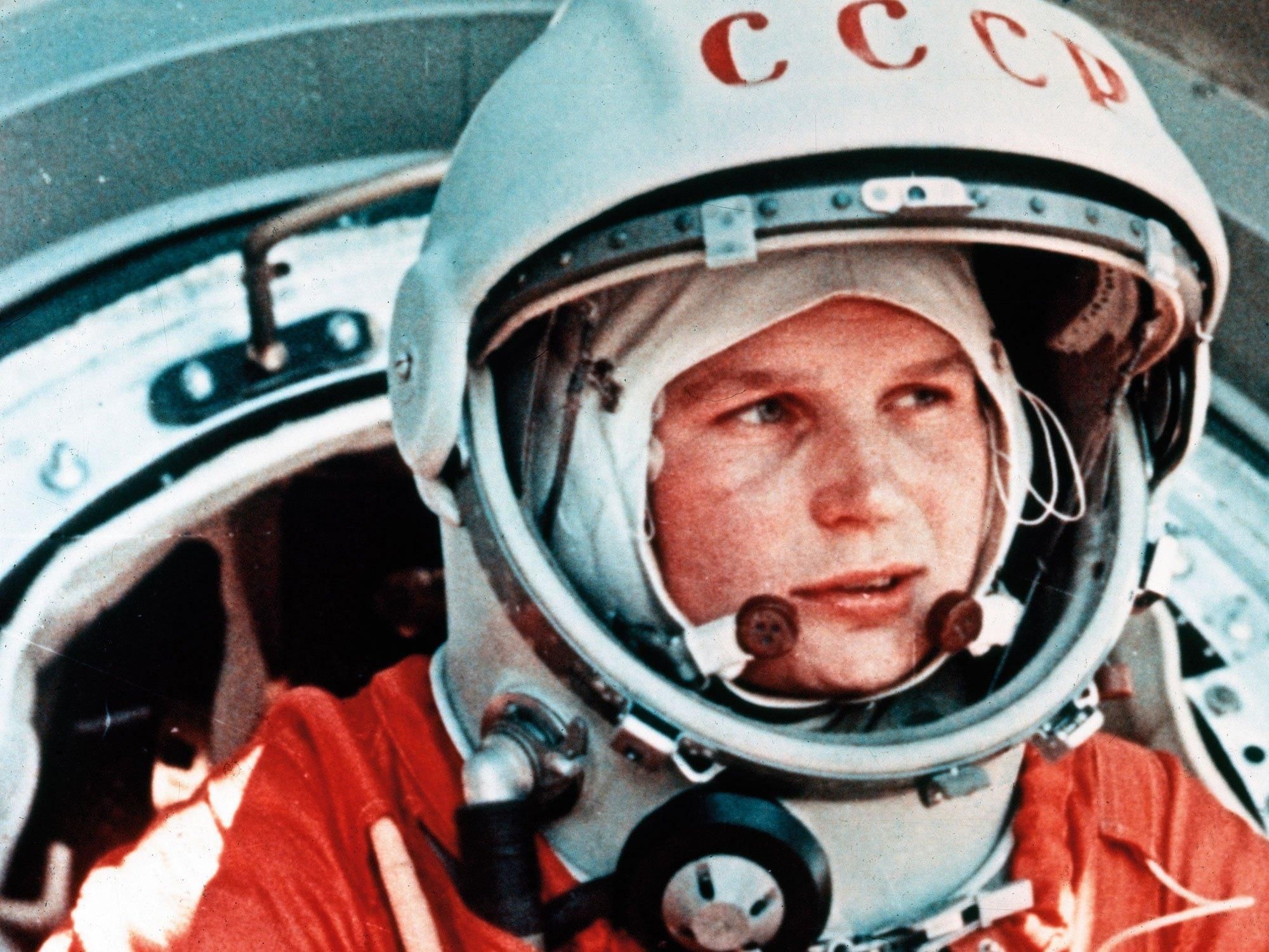 Валентина терешкова фото в скафандре