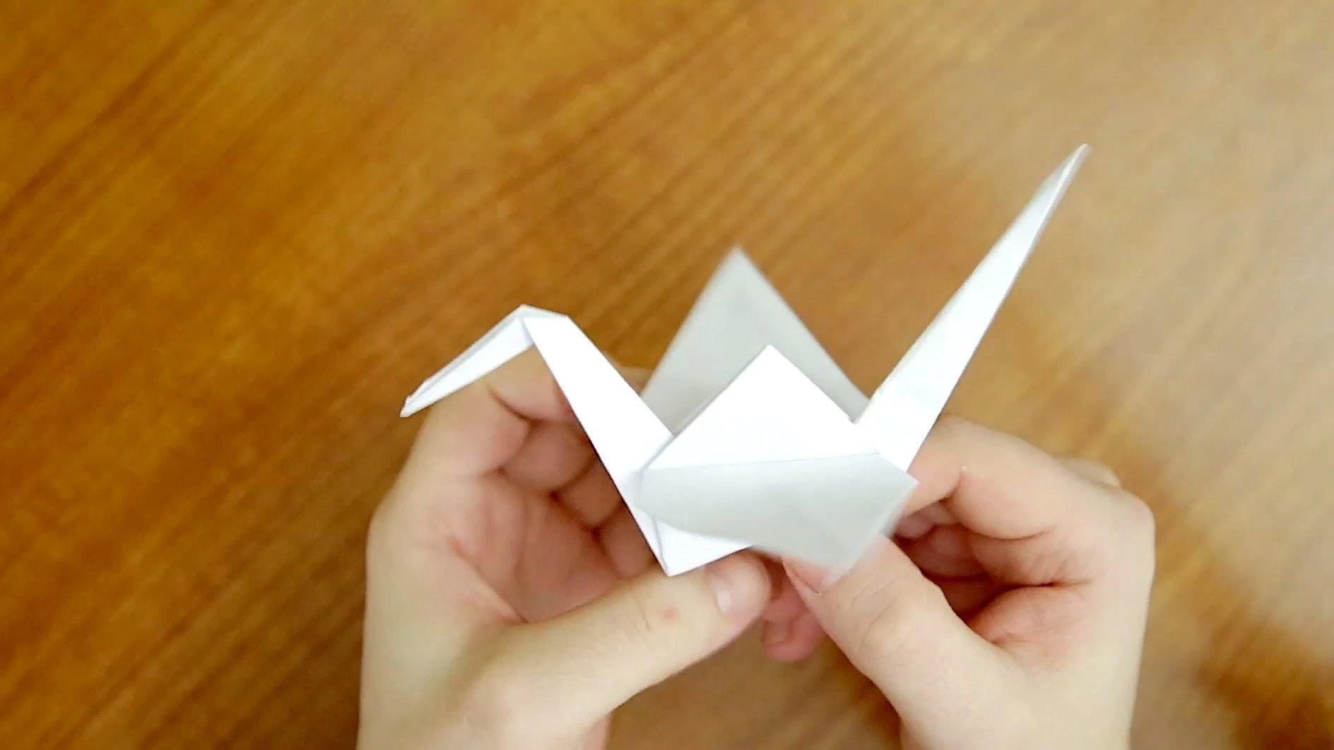 Оригами из бумаги белый Журавлик