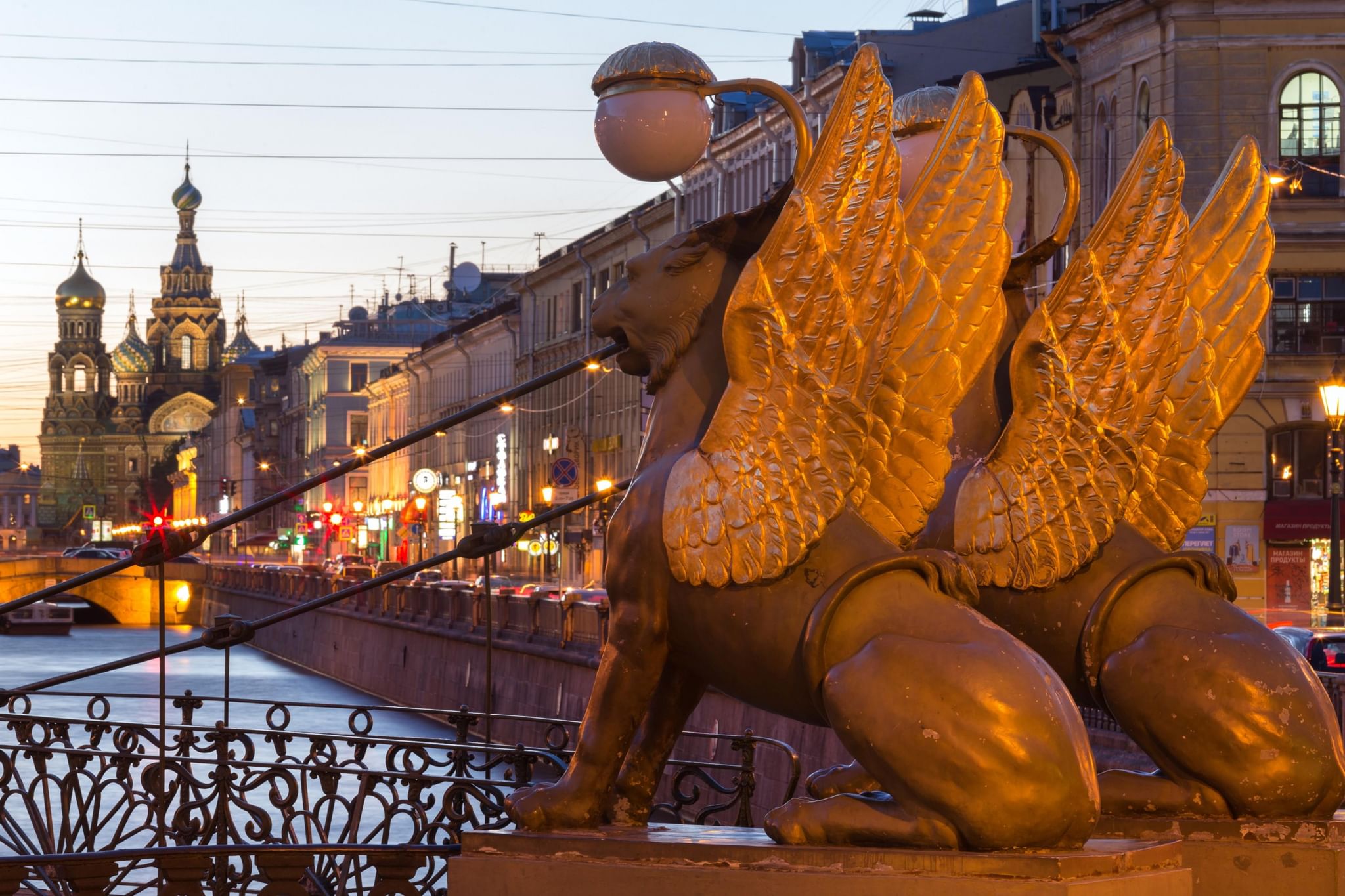 мост с грифонами в санкт петербурге