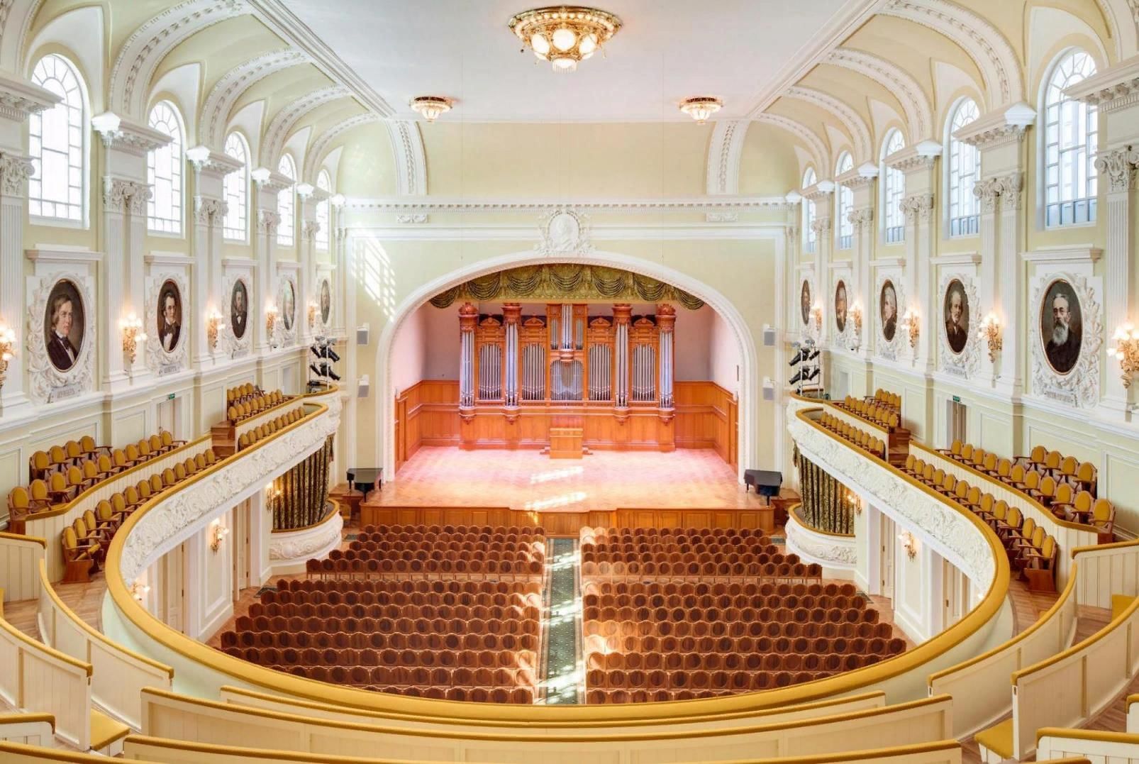 Расположение мест в большом зале филармонии