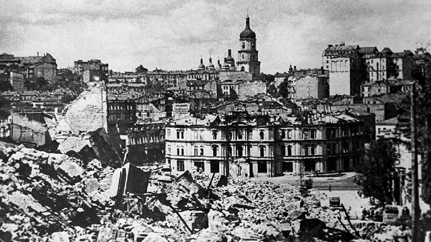 В освобожденном Киеве 1943 год