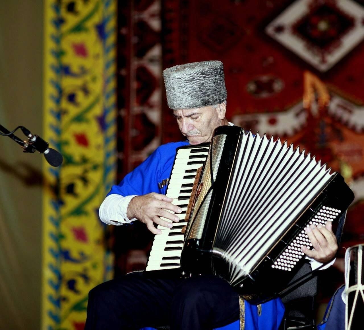 Песня дагестан. Дагестанские музыканты. Дагестанцы и народные инструменты. Аварские музыканты. Ансамбль Дагестанских музыкантов.