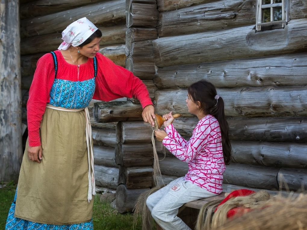 Обработка льна. Фотография предоставлена победительницей конкурса «Лучший гид России» Мариной Ноженко