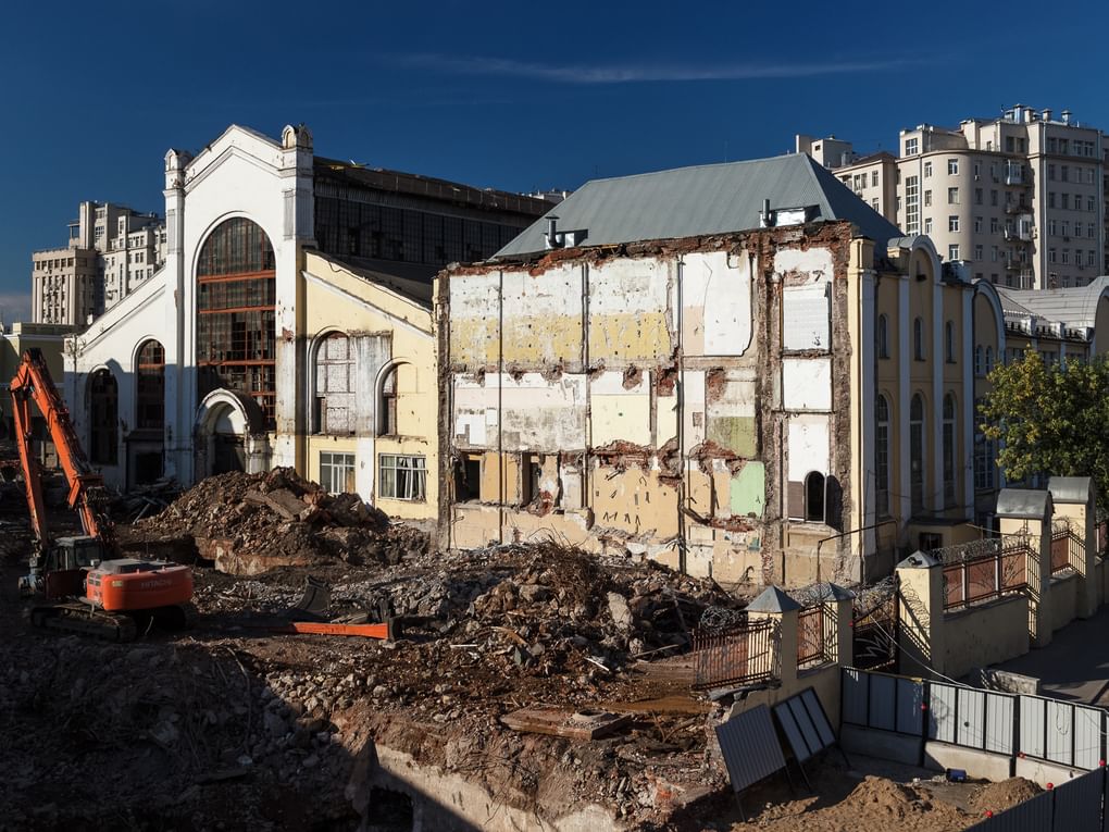 Центральная электрическая станция городского трамвая, Москва. 2016 год. Фотография: Uladzimir Filipau / <a href="https://commons.wikimedia.org/wiki/File:%D0%A6%D0%B5%D0%BD%D1%82%D1%80%D0%B0%D0%BB%D1%8C%D0%BD%D0%B0%D1%8F_%D1%8D%D0%BB%D0%B5%D0%BA%D1%82%D1%80%D0%B8%D1%87%D0%B5%D1%81%D0%BA%D0%B0%D1%8F_%D1%81%D1%82%D0%B0%D0%BD%D1%86%D0%B8%D1%8F_%D0%B3%D0%BE%D1%80%D0%BE%D0%B4%D1%81%D0%BA%D0%BE%D0%B3%D0%BE_%D1%82%D1%80%D0%B0%D0%BC%D0%B2%D0%B0%D1%8F,_%D0%91%D0%BE%D0%BB%D0%BE%D1%82%D0%BD%D0%B0%D1%8F_%D0%BD%D0%B0%D0%B1.,_%D0%B4%D0%BE%D0%BC_15,_%D0%BA%D0%BE%D1%80%D0%BF%D1%83%D1%81_1.jpg" target="_blank">Wikimedia Commons</a> / <a href="https://creativecommons.org/licenses/by-sa/4.0/deed.ru" target="_blank">CC BY-SA 4.0</a>