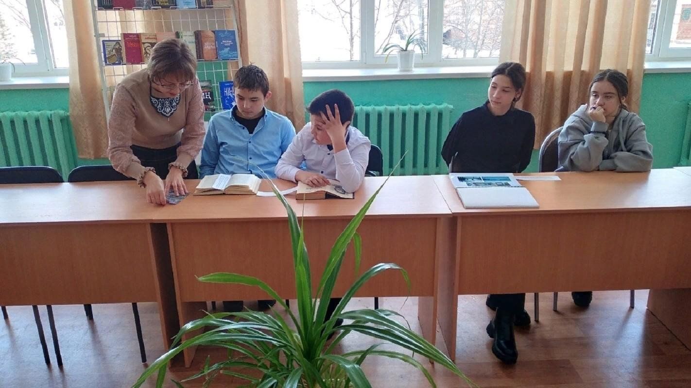 Трансляция «Поэтическая гостиная «Мы счастливы всегда в мечтах ...