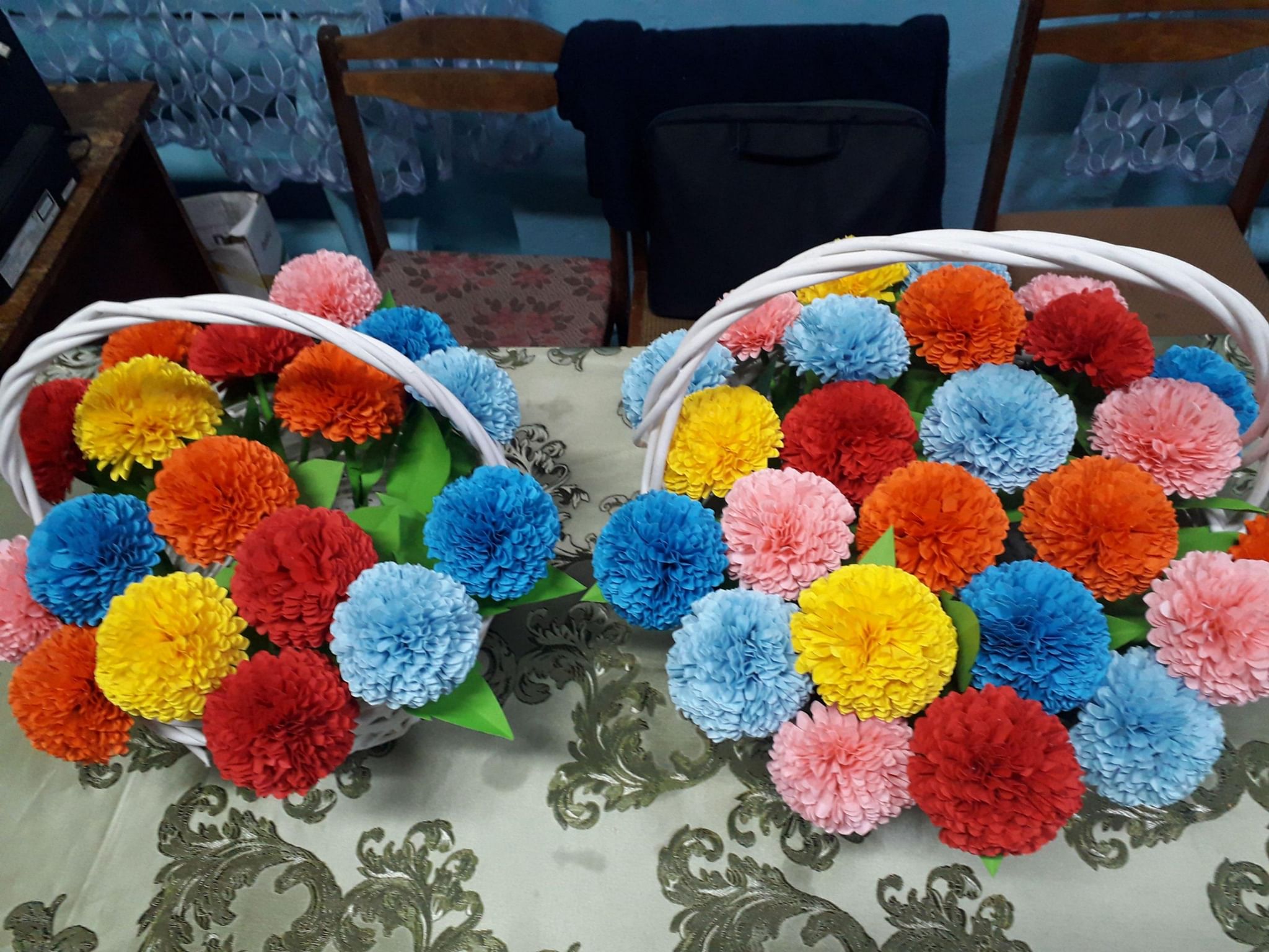 Цветы из гофрированной бумаги своими руками
