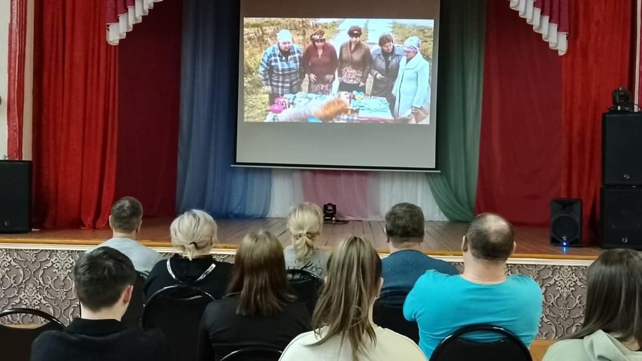 Фотовыставка «Семейный альбом» 2024, Новомосковский район — дата и место  проведения, программа мероприятия.