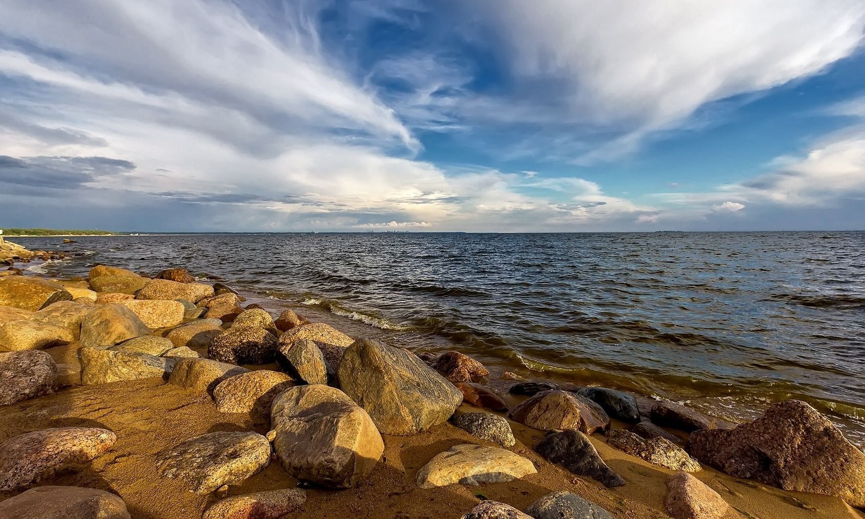 Село балтийское. Берег Балтийского моря финский залив. Финский залив Ленинградская область. Комарово финский залив. Балтийский залив СПБ.