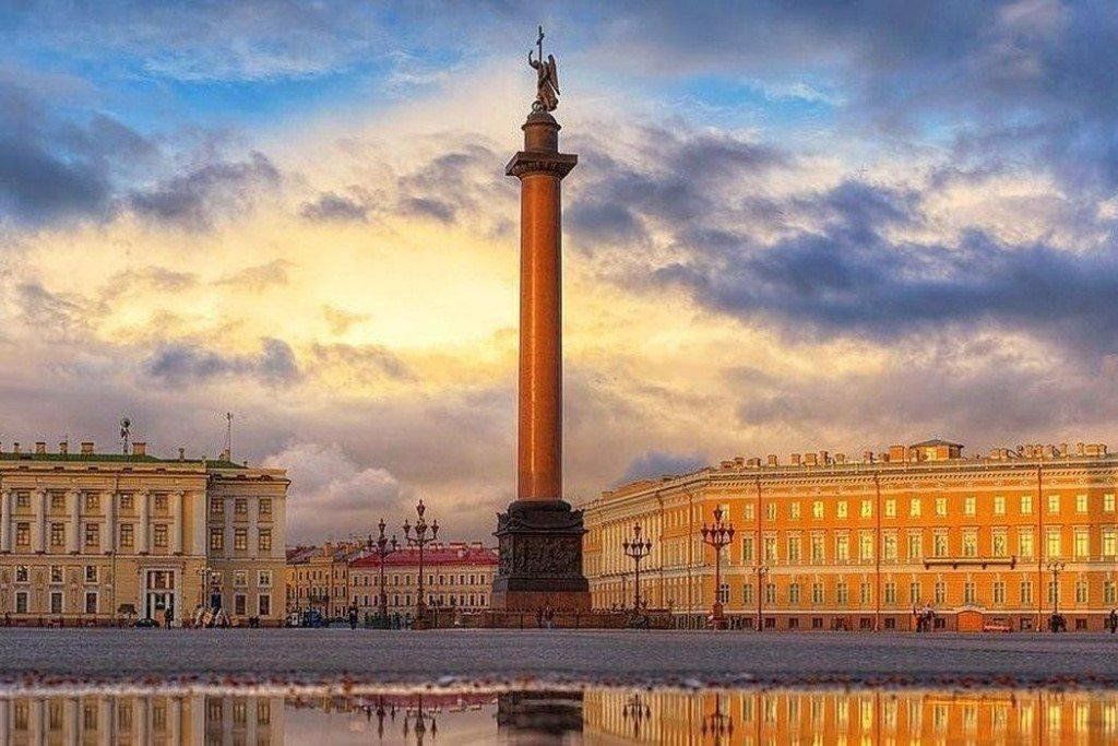 Александровская колонна дворцовая площадь фото