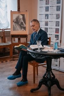Лекция Дмитрия Родионова Биеннале театрального искусства. Уроки режиссуры 3