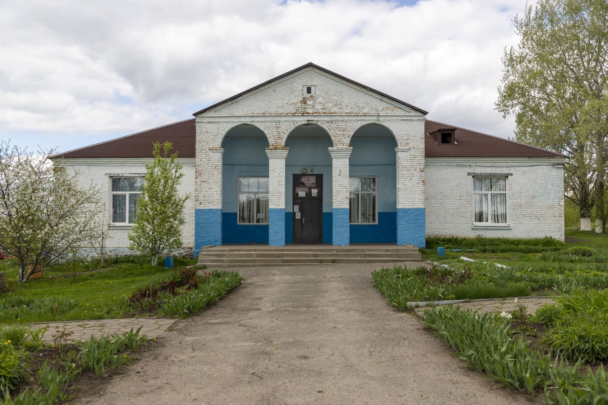 Превращение церкви в сельский клуб