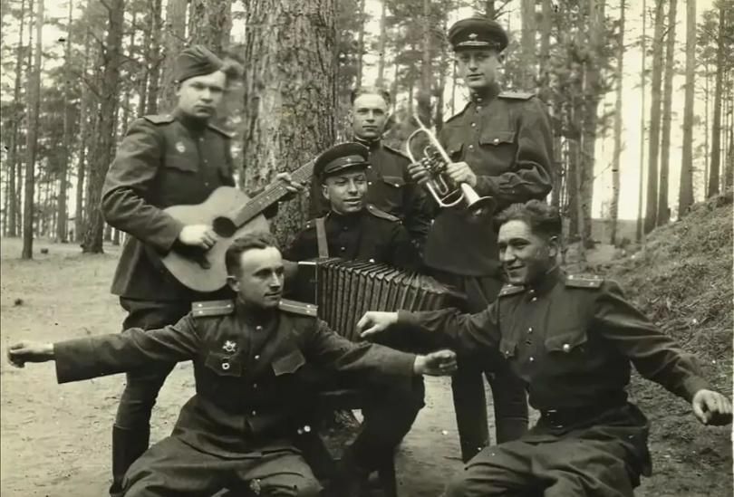 Песня солдаты россии фотографии военных лет слушать