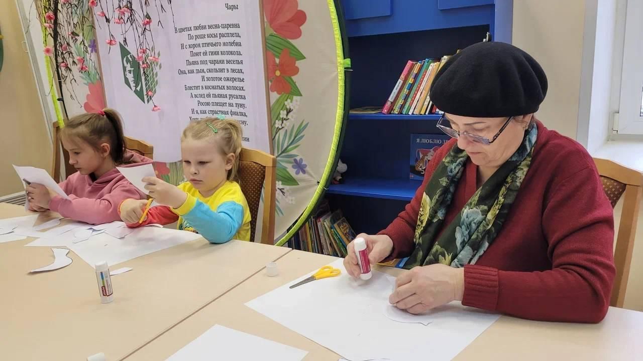 Мероприятие с бабушками. Бабушка в детском саду. В саду у бабушки. Библиотека Люберцы.