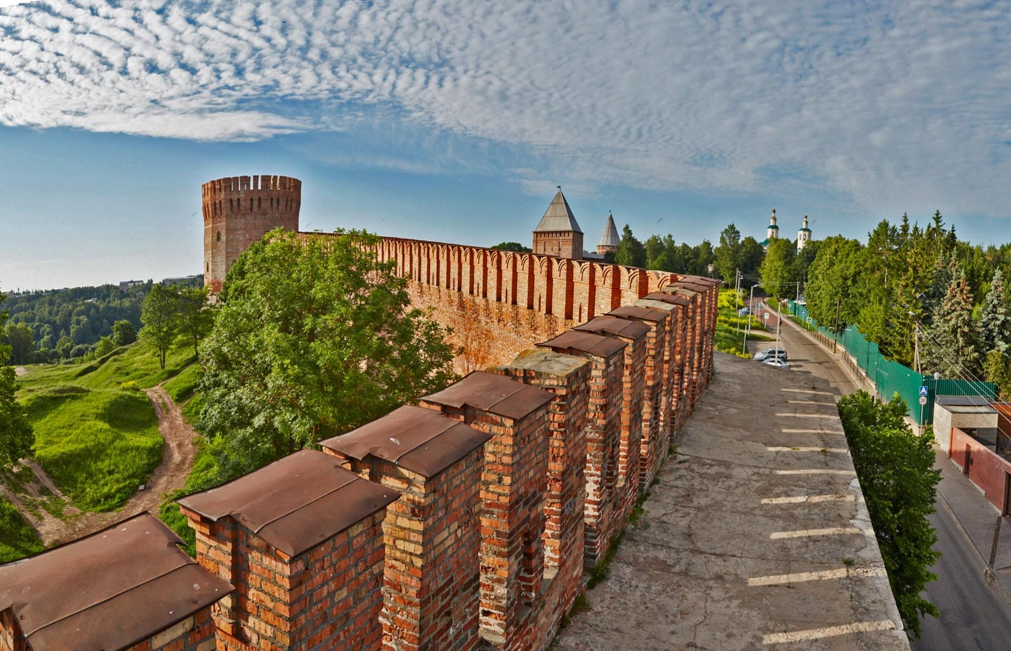 Крепостные стены кремля