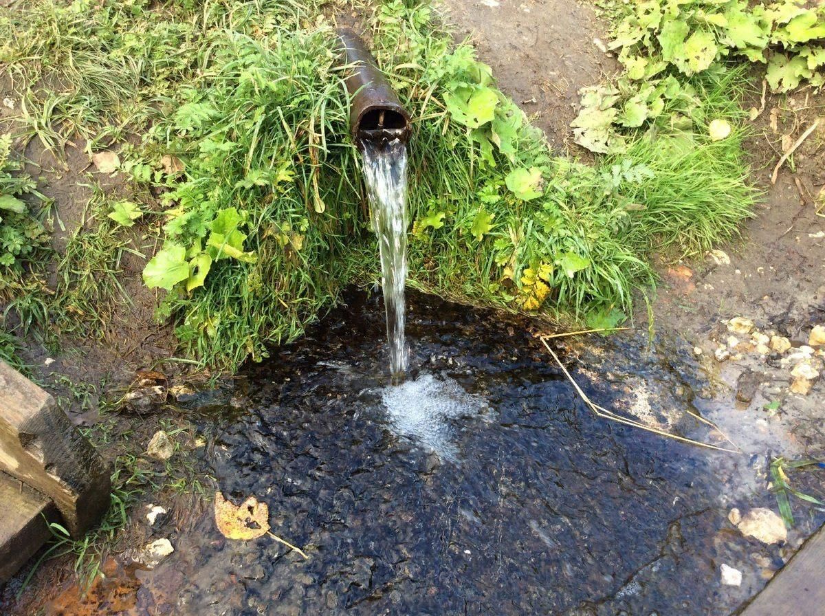 Откуда вода в родниках