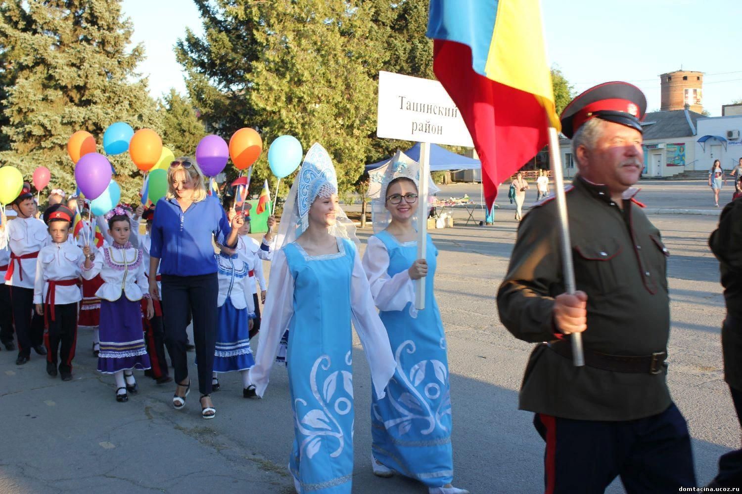 Погода в тацинской. Три Спаса на Дону Тацинская. Тацинский дом культуры. Ермаковский дом культуры Тацинского района Ростовской области. Сайт Тацинский ДДТ.