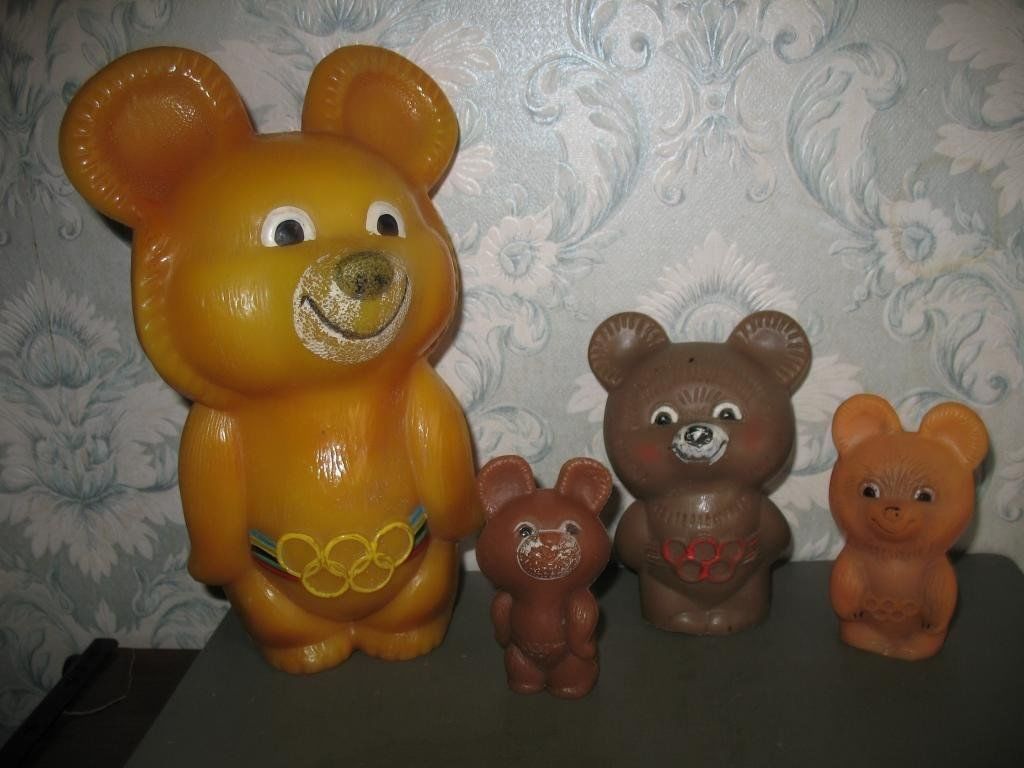 старые и новые олимпийские игрушки вместе