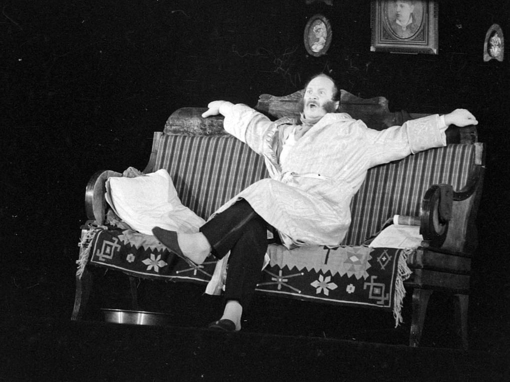 Владимир Хрулев в роли Подколесина в спектакле «Женитьба». 1989. Спектакль Камерного музыкального театра, Москва. Русский национальный музей музыки, Москва