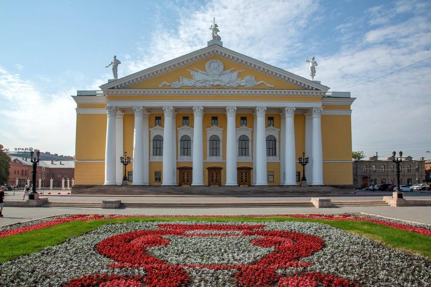 новый художественный театр челябинск