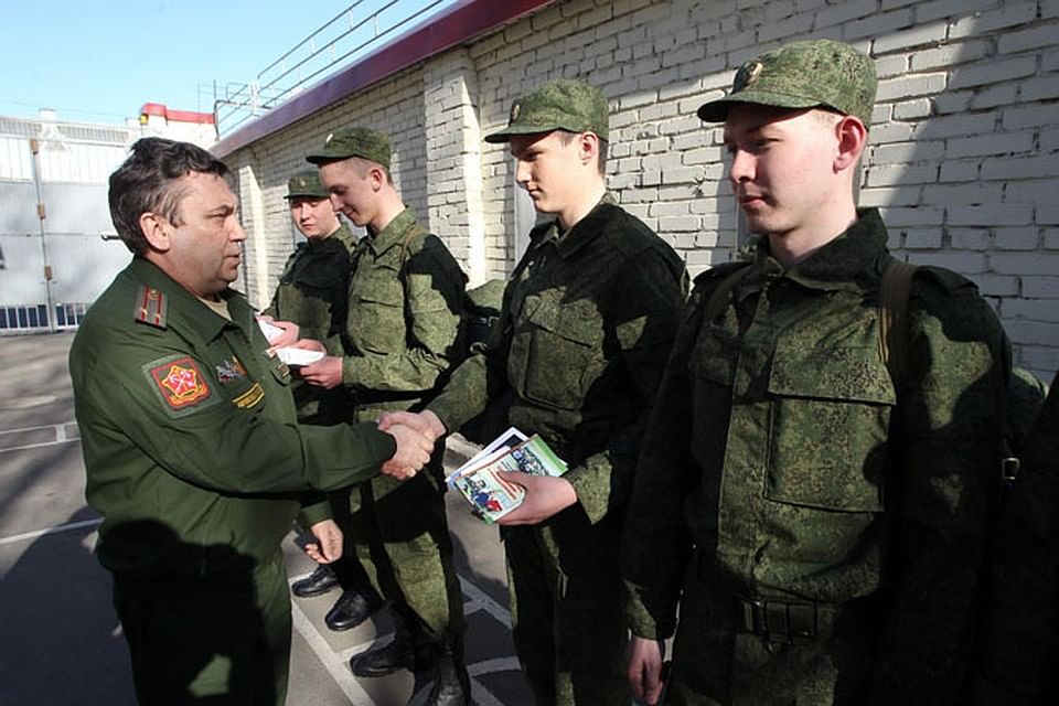 Призывников обязали. Весенний призыв Балаково.