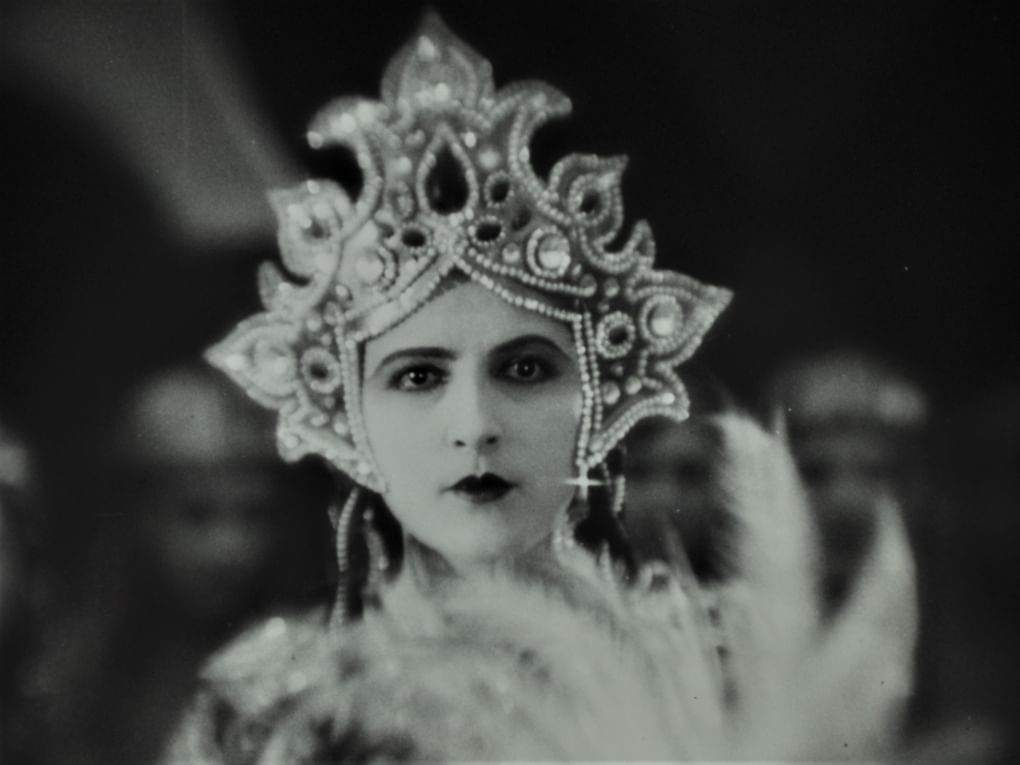 Кадр из художественного фильма Кристиана Матра «Бизерта» (1920-е)