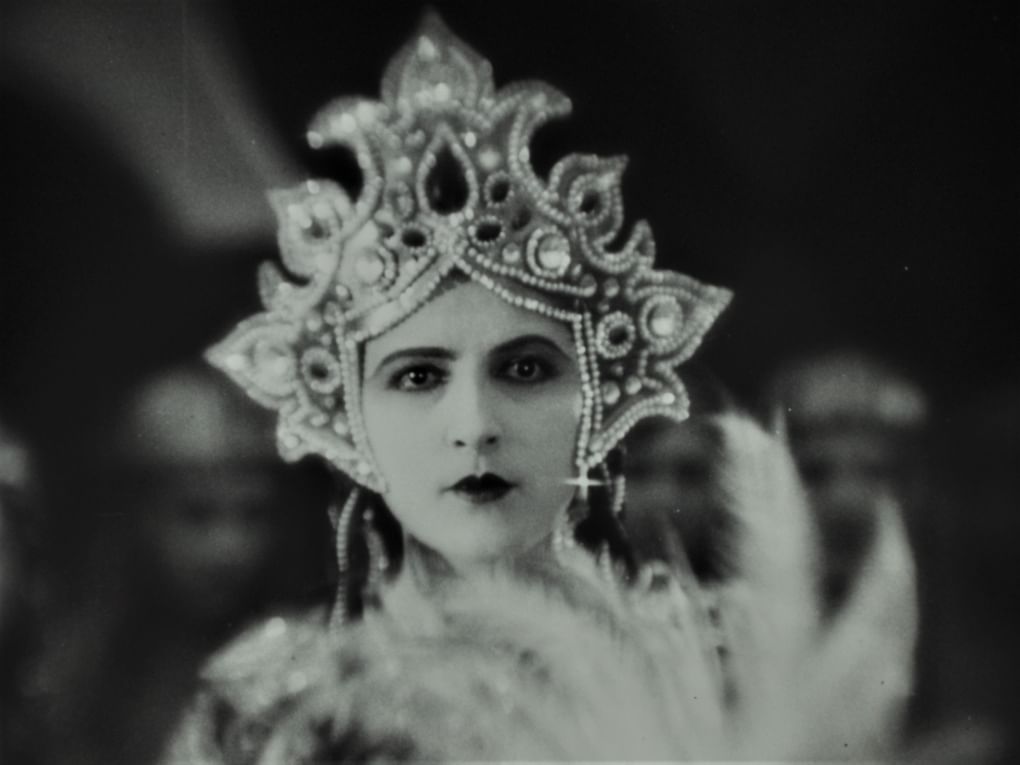 Кадр из художественного фильма Кристиана Матра «Бизерта» (1920-е)