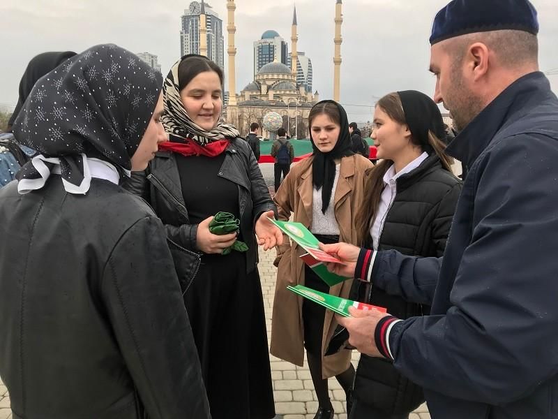 Чеченский референдум. День референдума в Чеченской Республике. День Конституции Чеченской Республики. Классный час Конституция Чеченской Республики.