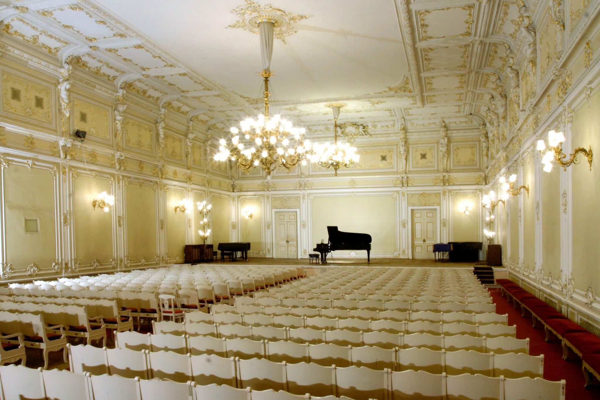 Филармония санкт петербург малый зал фото