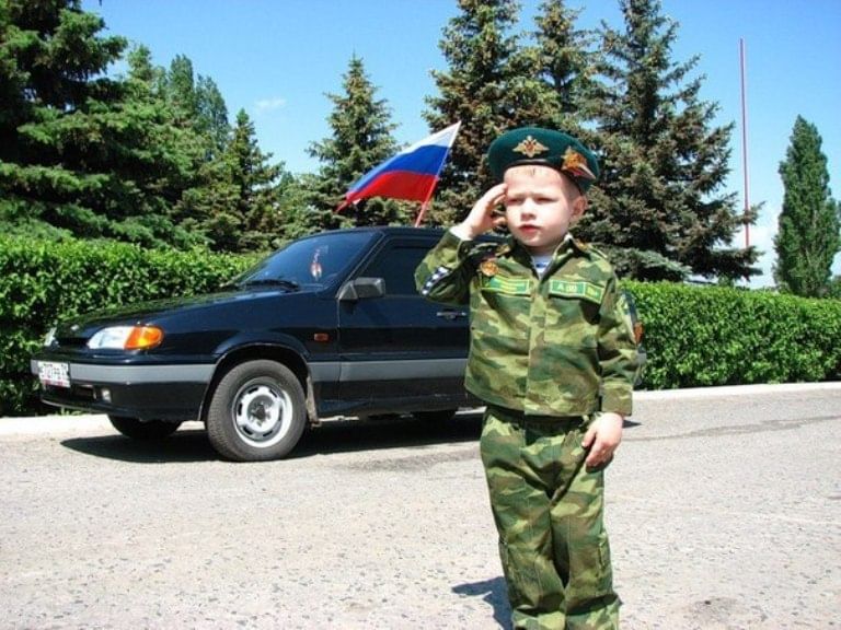 Сайт военной детской. Служу России. Служу Отечеству дети. Военные и дети Россия. Российская армия для детей.