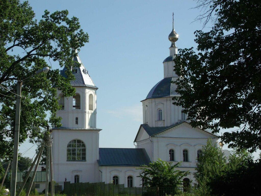 Церковь в заречье. Богоявленский храм Верея. Верея Богоявленская Церковь. Входоиерусалимская Церковь Верея. Богоявленческмц храм в Заречье Верея