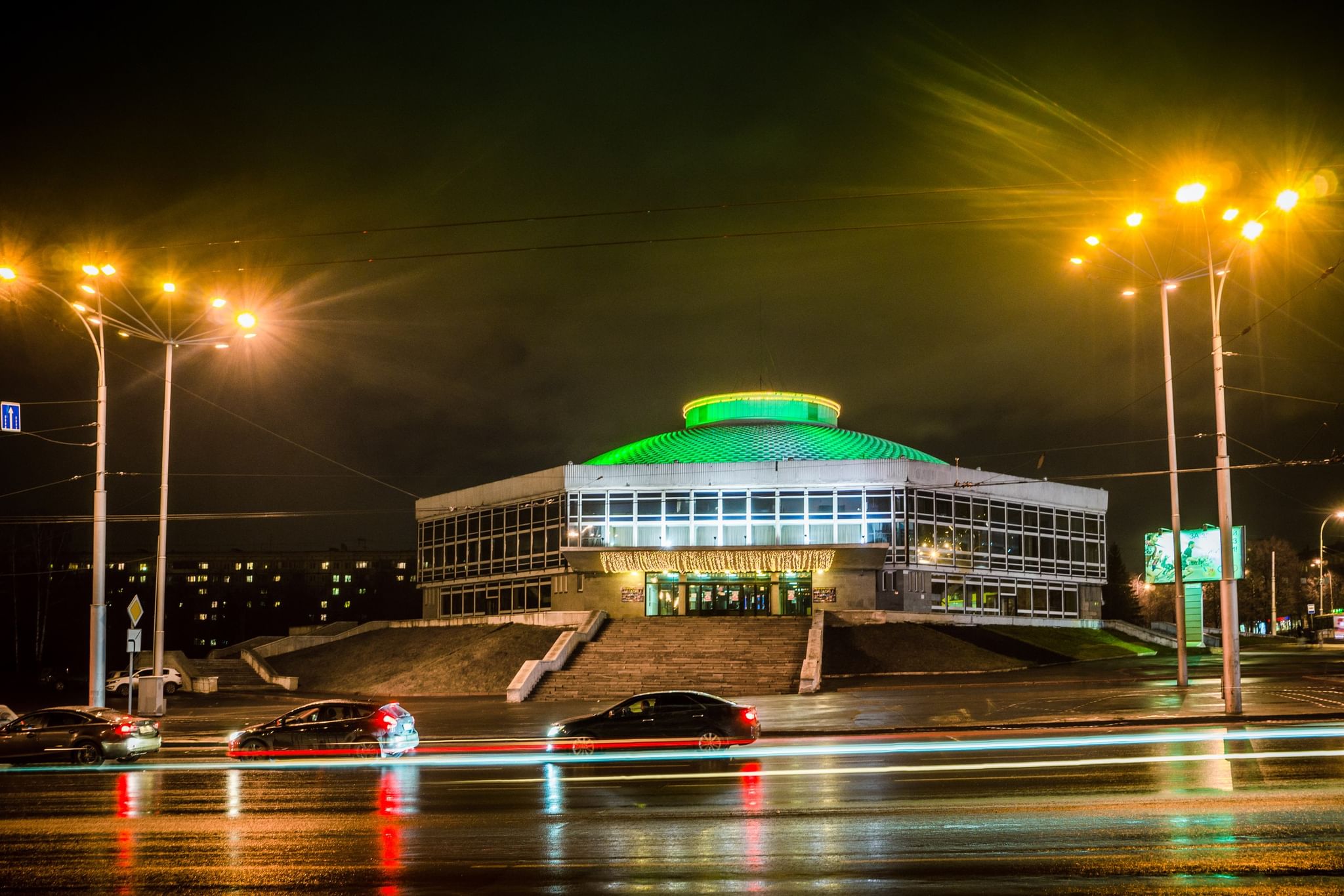 Кемеровский государственный цирк — Кемерово, пр-кт. Ленина, д. 56.  Подробная информация о цирке: расписание, фото, адрес и т. д. на  официальном сайте Культура.РФ