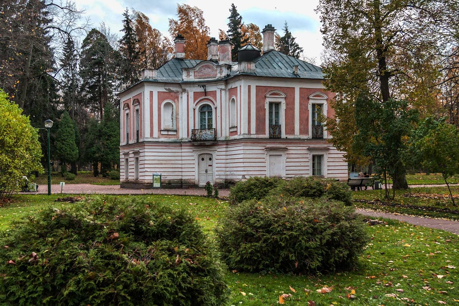 Дворец петра 3 в ораниенбауме фото Автобусно-пешеходная экскурсия "Ораниенбаум: от резиденции светлейшего князя Мен