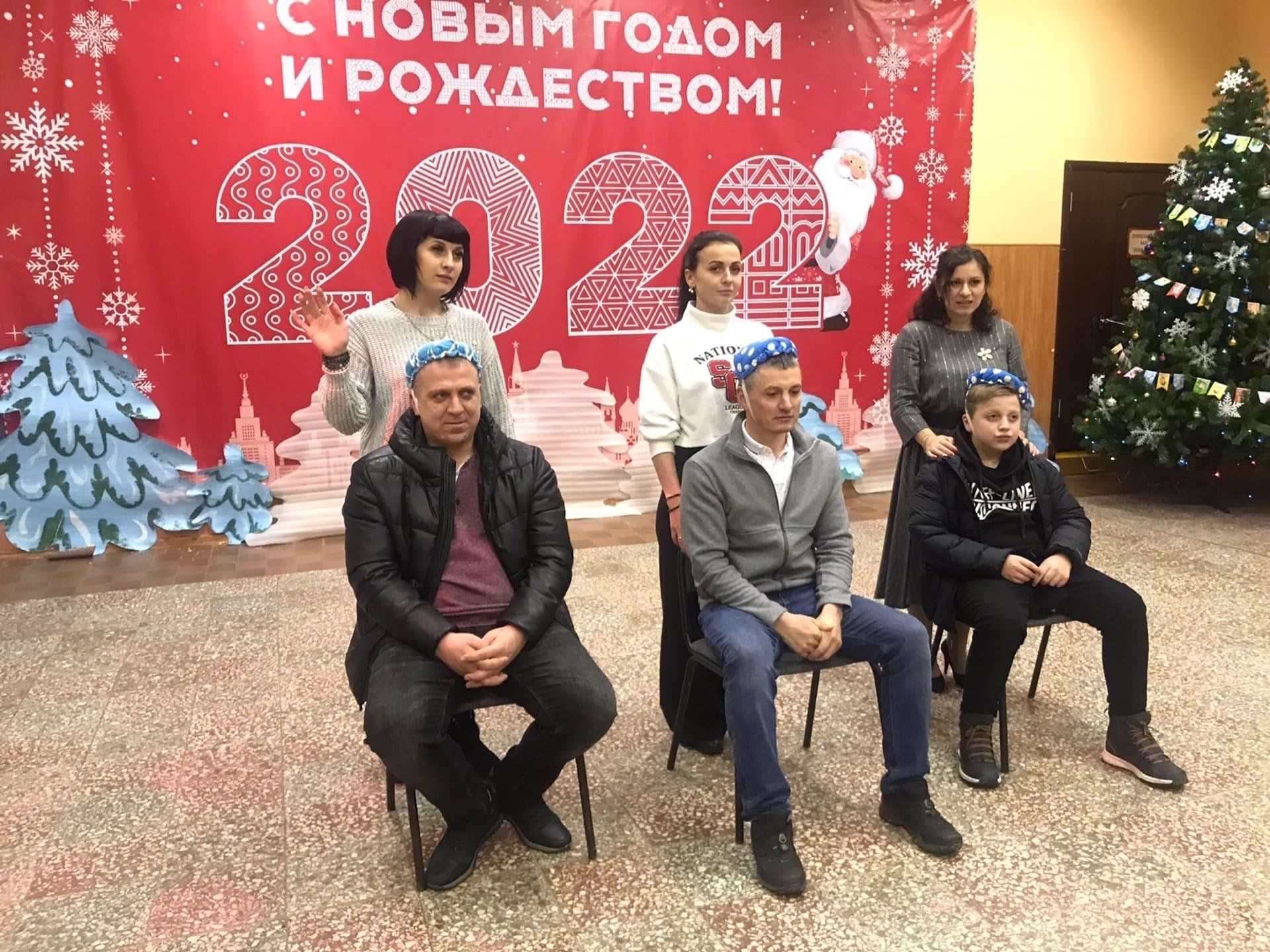 Елочки программа домодедово. Елка в доме 2022.