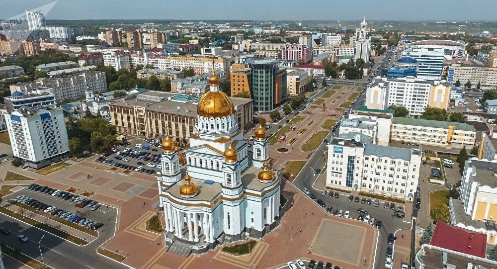 Семья республика мордовия саранск соборная площадь фото