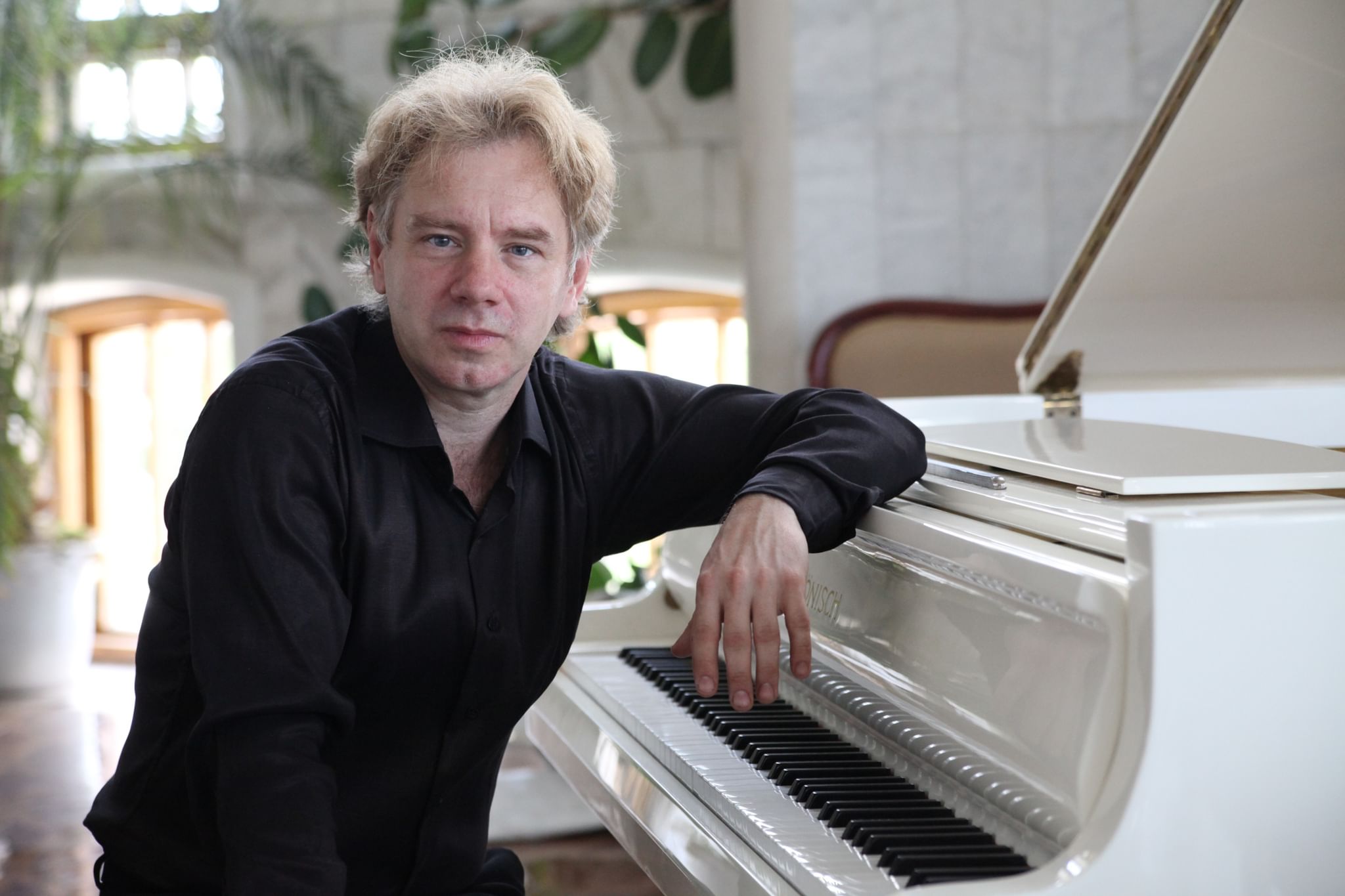 Пианист Павел Назаров