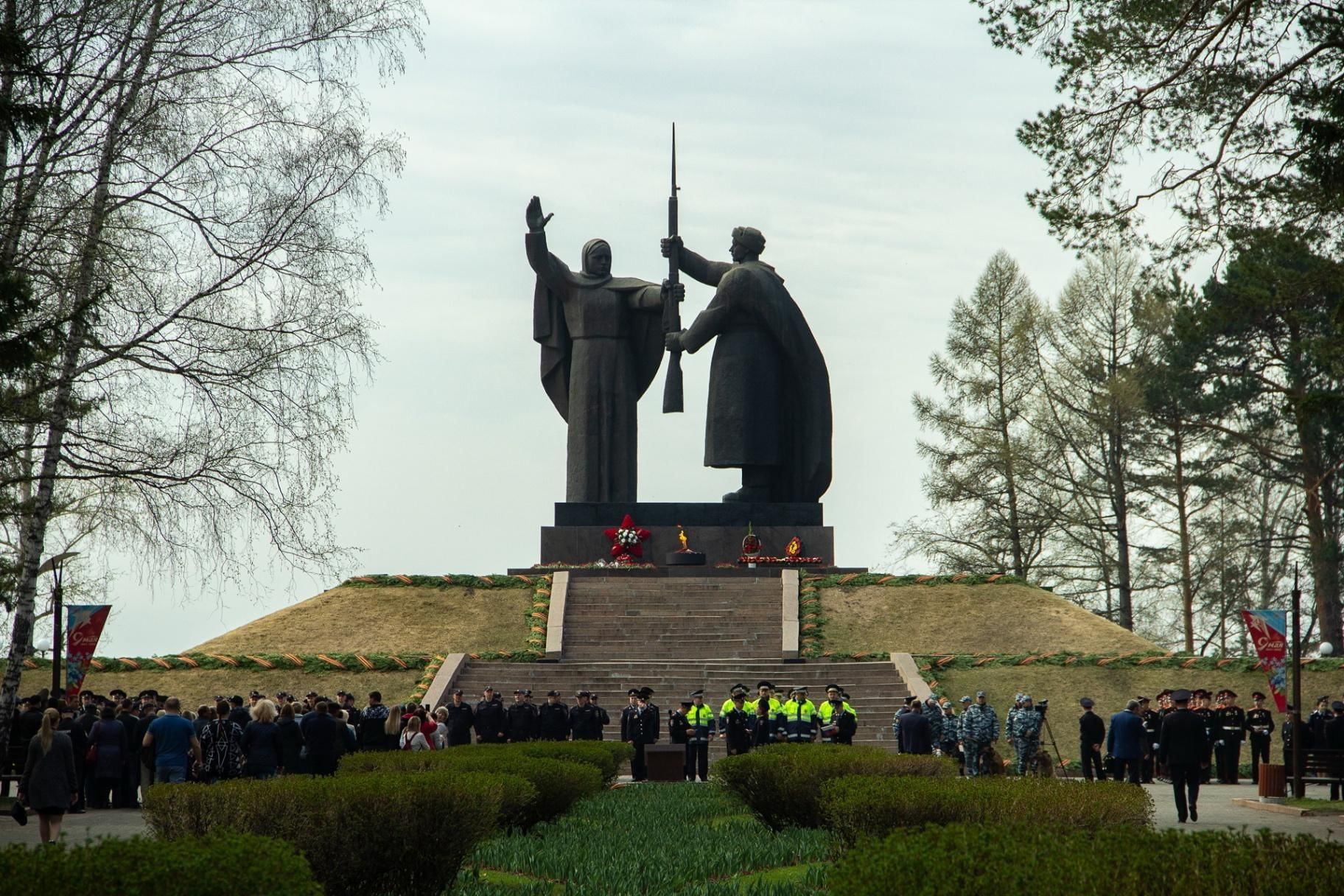 Монумент славы в Лагерном саду