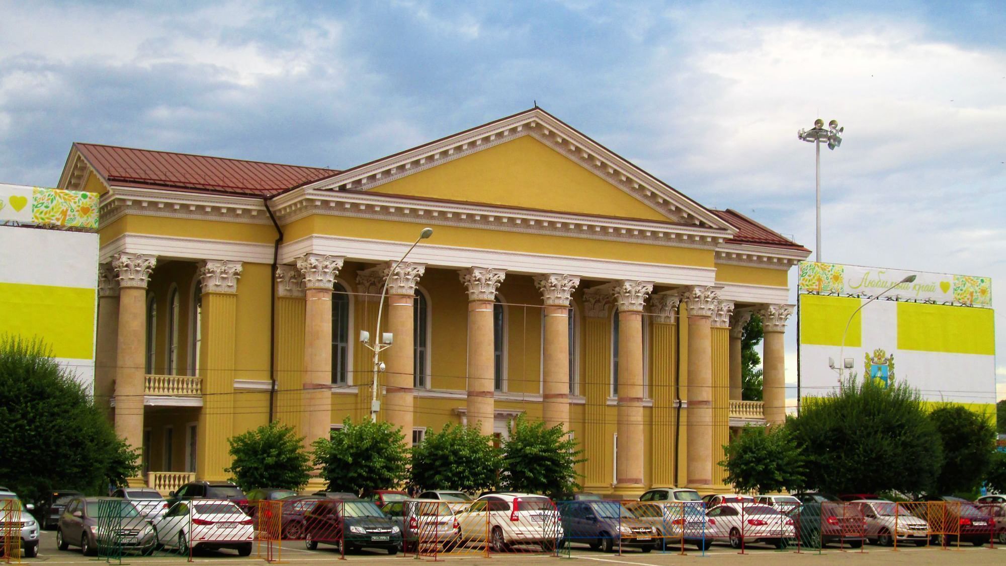 Здание библиотеки Ставрополь Лермонтова
