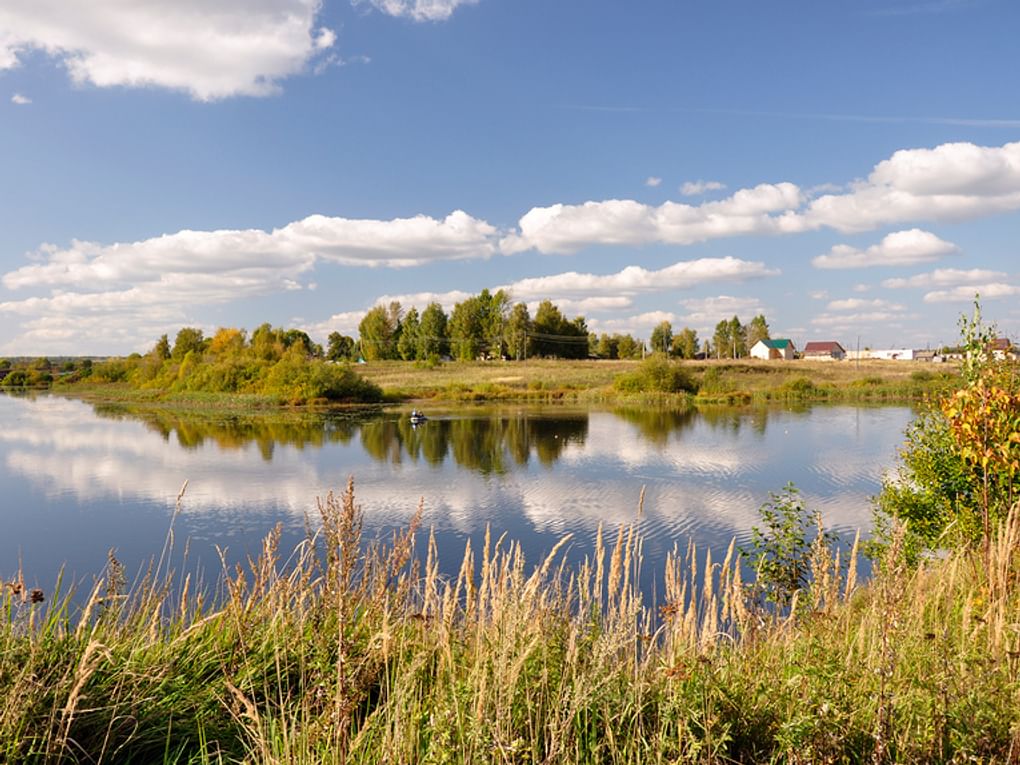 Ухтомское водохранилище. Село Вятское, Ярославская область. Фотография: Сергей Голованов / фотобанк «Лори»