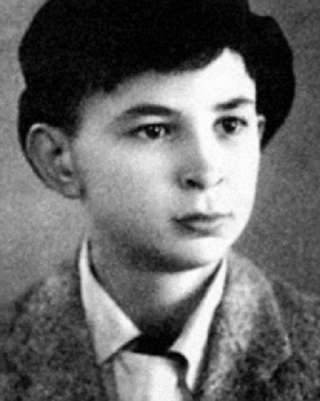 Илья Клявер (Олейников) в детстве. Фотография: kulturologia.ru