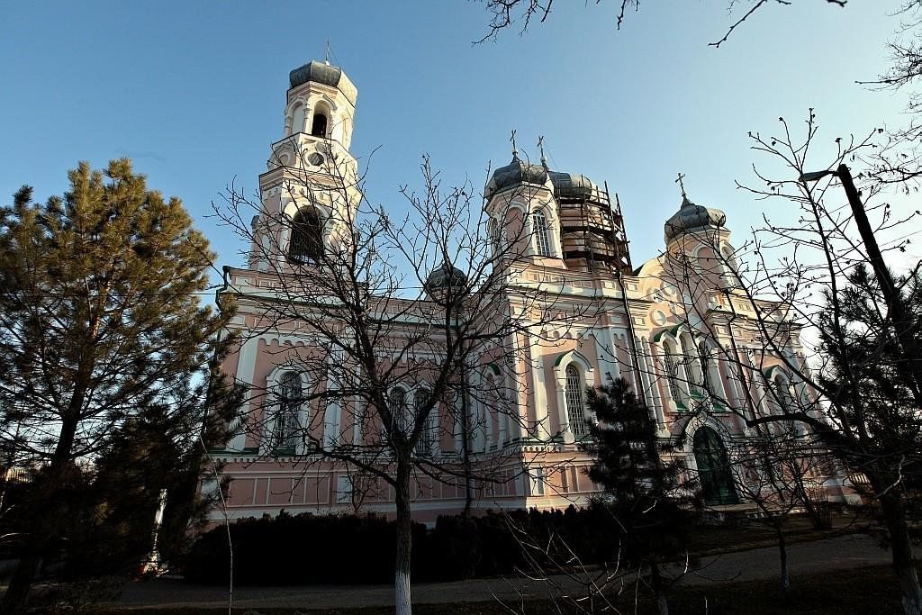 Благодарный ставропольский край. Храм Александра Невского Благодарный. Церковь Александра Невского Благодарный Ставропольский край. Александро Невская Церковь Ставрополь. Храм в Благодарном Ставропольский край.