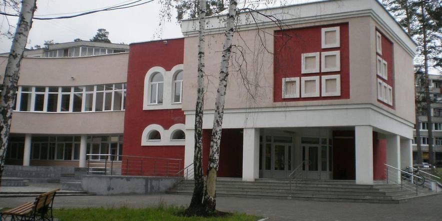 Основное изображение для учреждения Городской филармонический зал Свердловской филармонии г. Заречный