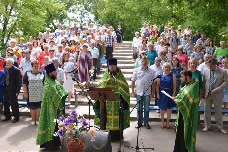 Прогноз погоды в острогожске на месяц. Зеленая эстрада Острогожск. Погода в Острогожске. Горсад Острогожск. Острогожск Горсад 2010 год.