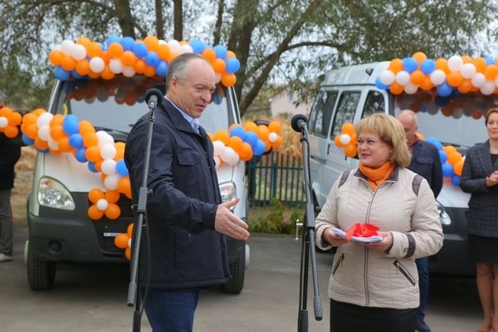 Сайт фонда поколение. Благотворительный фонд поколение Андрея Скоча. Фонд поколение фото. Фонд поколение старый Оскол скотч.