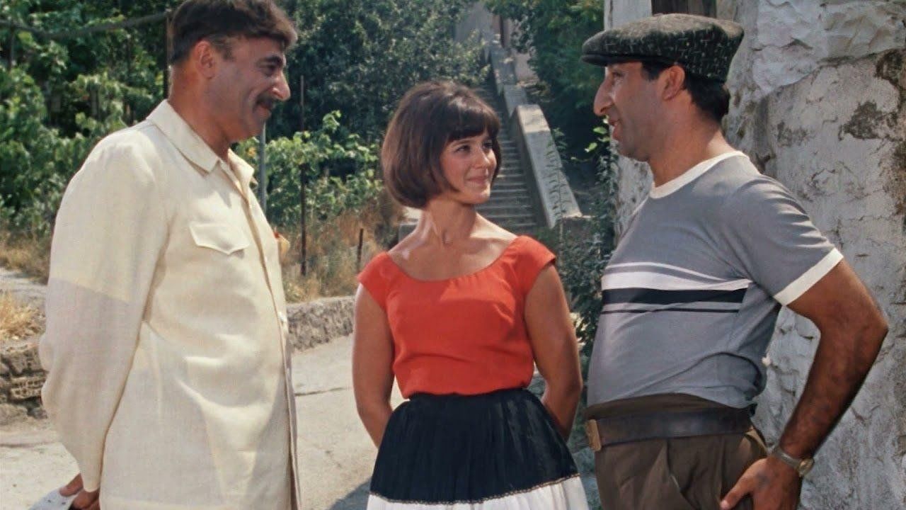 Кавказская пленница спортсменка комсомолка и просто. Варлей Наталья Кавказская пленница гифки.