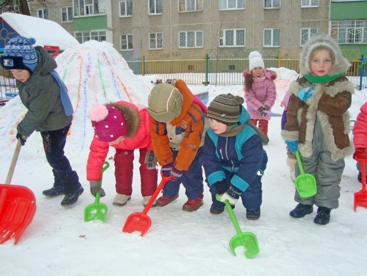 Предметы для зимних развлечений