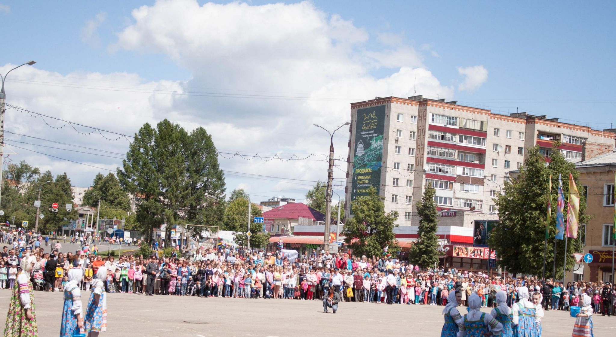 площадь 200 лет ковров